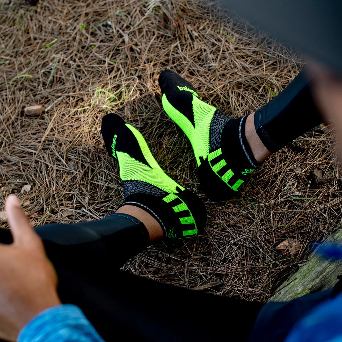 Balega Enduro Quarter Running Socks - Black - Image 5