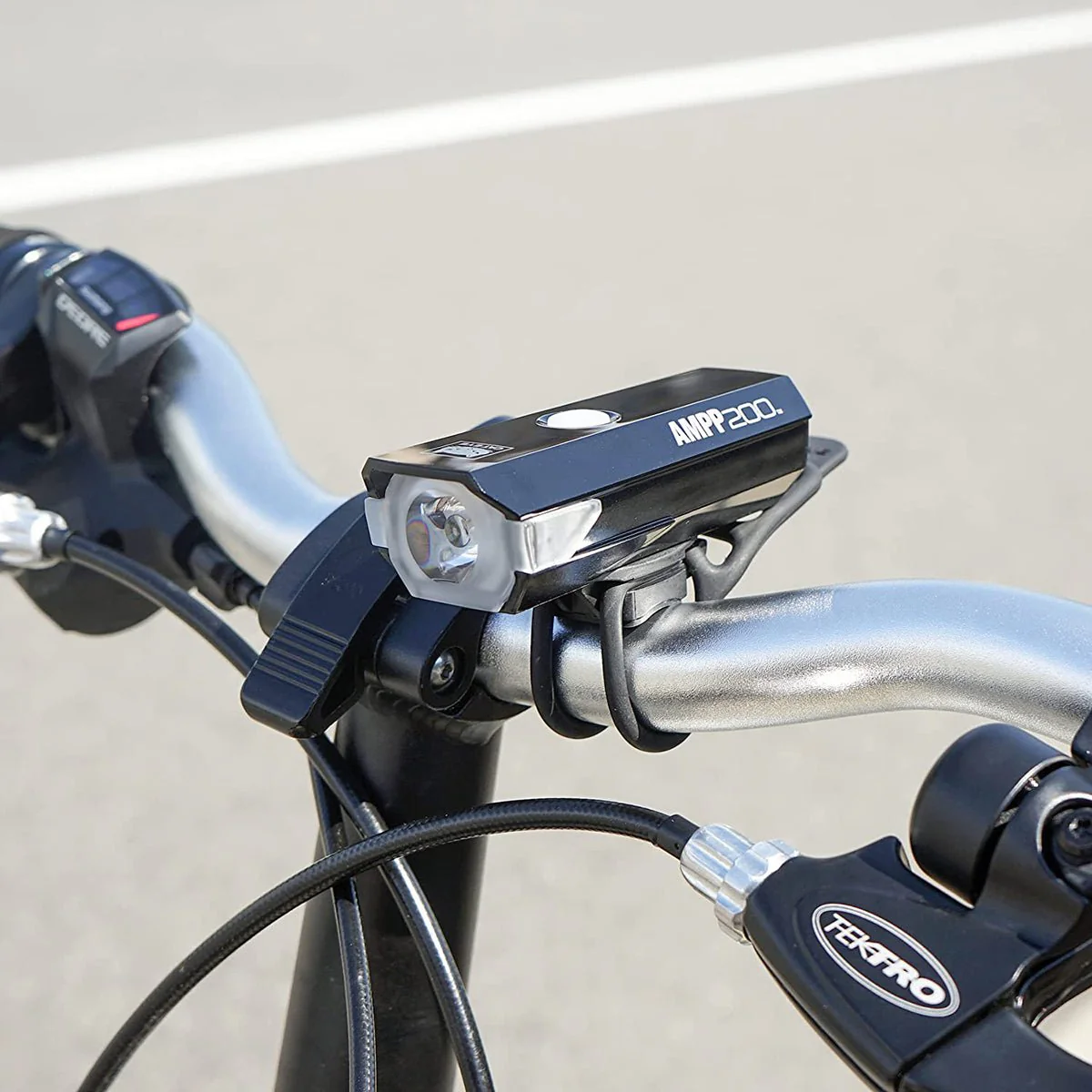 CatEye Headlight and Rear Light Combo Kit - AMPP200/ViZ100 - Image 4
