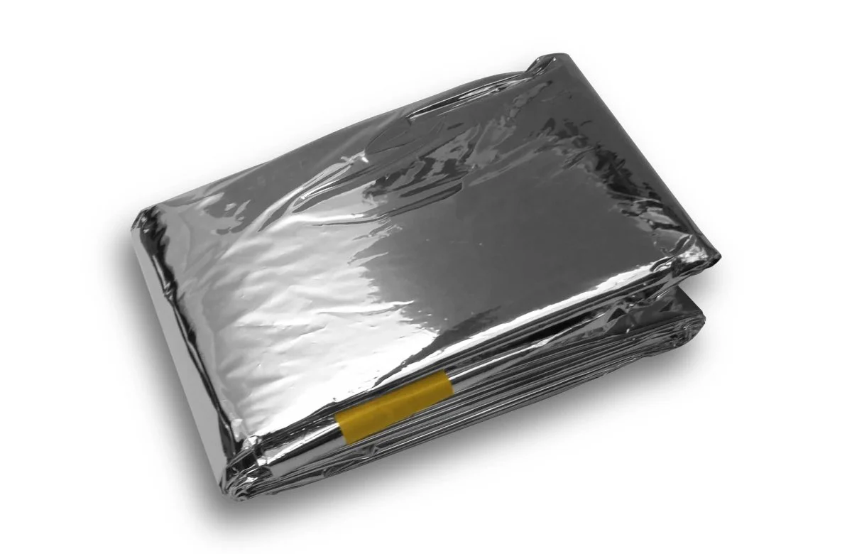 Coghlan's Emergency Bag, Wind & Waterproof, Camping Survival Heat Retention - Image 2