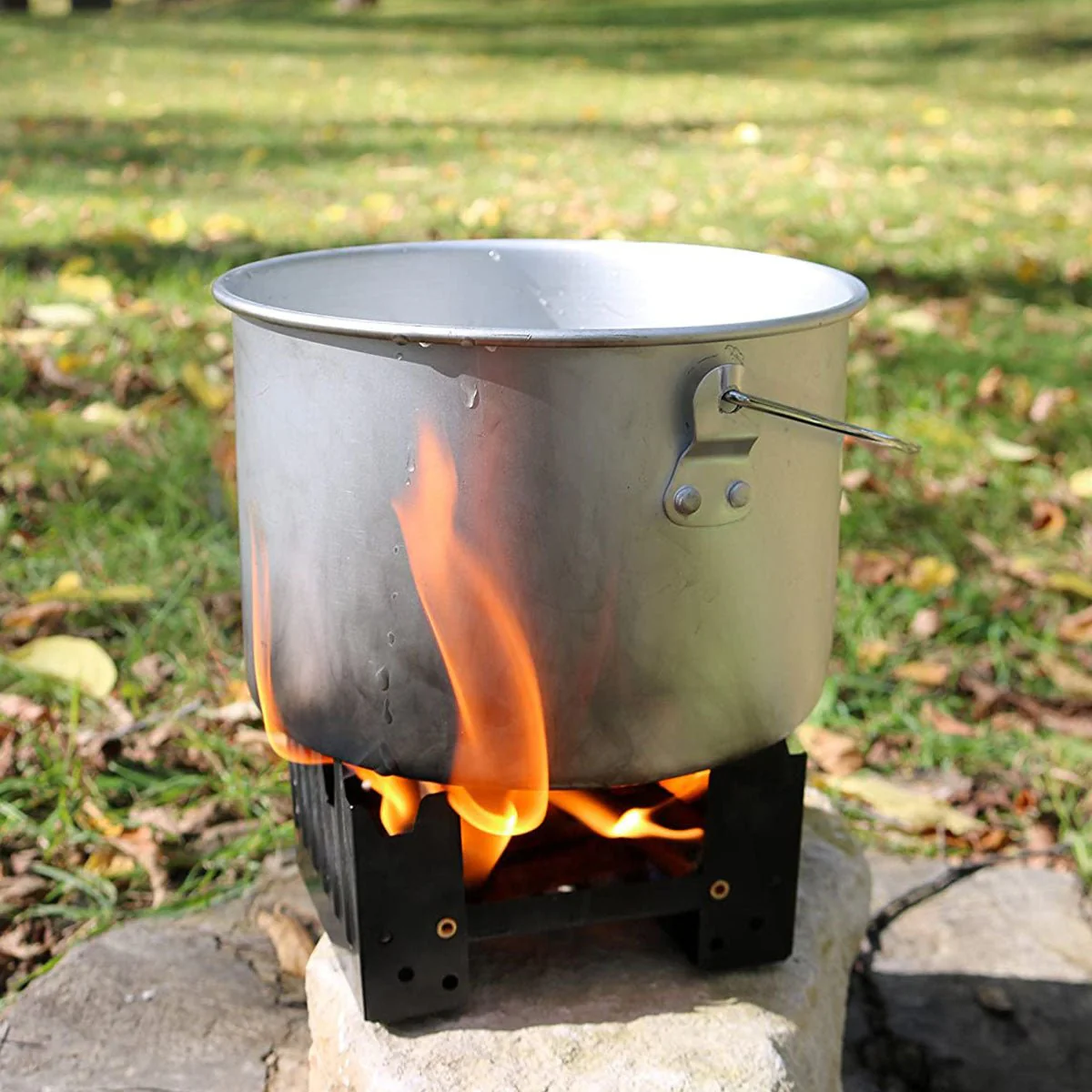 Coghlan's Emergency Stove & 24 Fuel Tablets - Image 3
