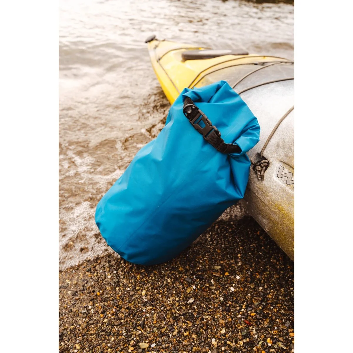 Coghlan's Lightweight Dry Bag - 10L - Image 4