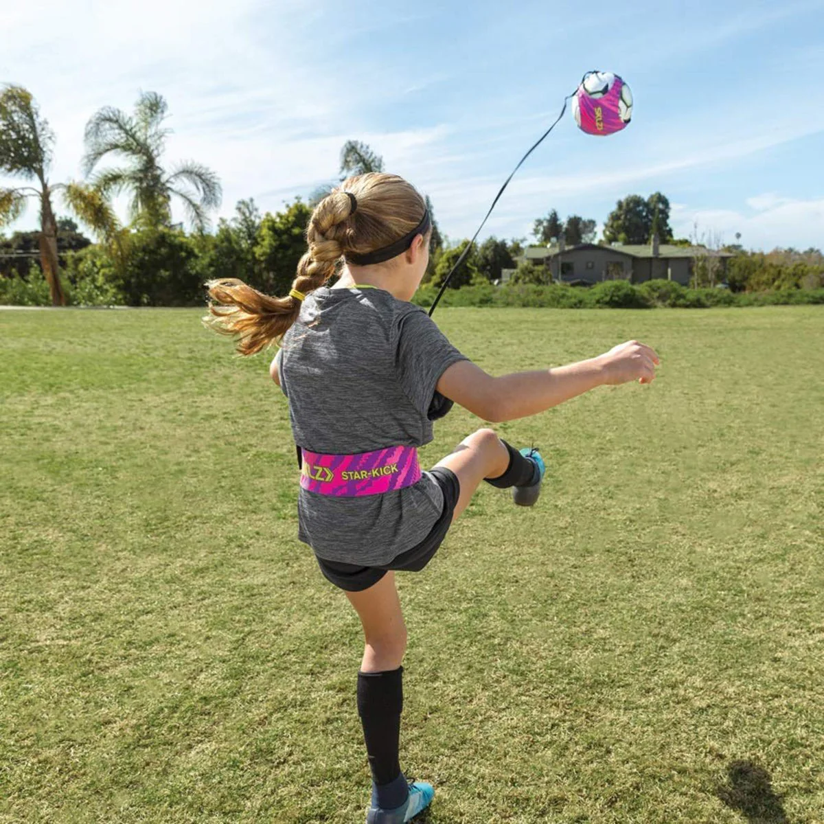 SKLZ Star-Kick Solo Soccer Trainer - Pink - Image 3