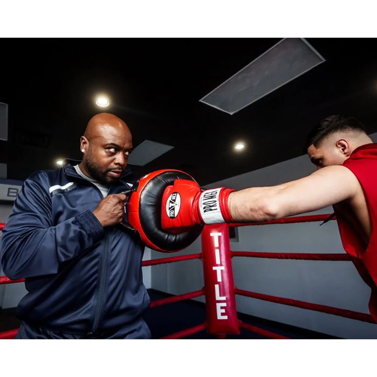 Title Boxing Pro Mex Accuracy Pro Punch Shield 2.0 - Black/Red - Image 4
