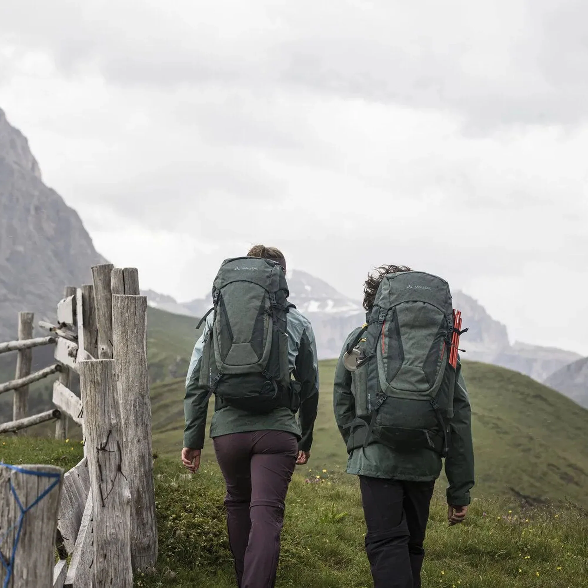 Vaude Women's Asymmetric 38+8 Trekking Backpack - Image 9