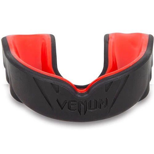Venum Challenger Mouthguard with Case - Red Devil - Image 2
