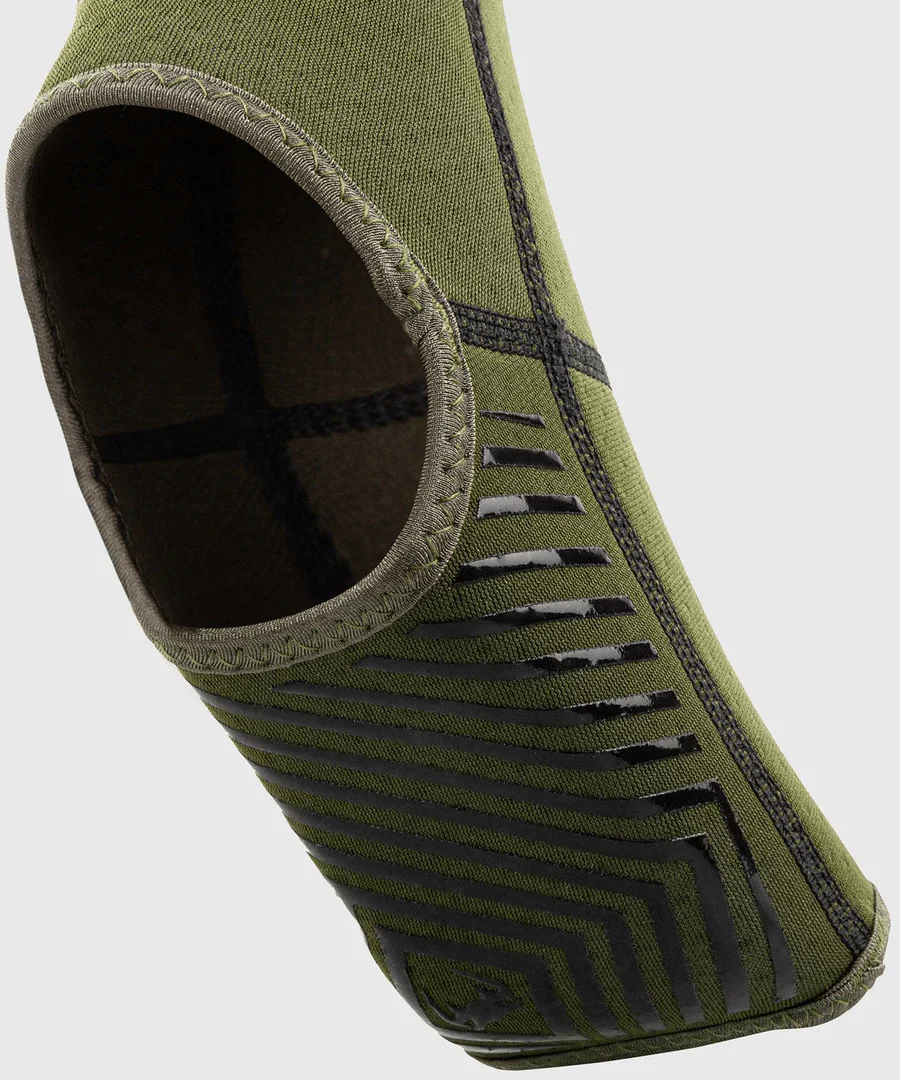 Venum Kontact Evo Foot Grips - Khaki/Gold - Image 4